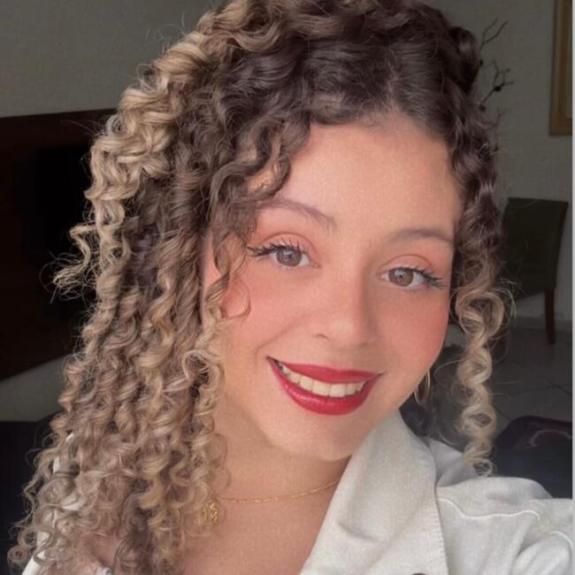 Babysitter in Campinas: Lorena