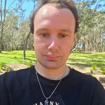 Babysitter in Canberra: Matt