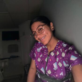 Babysitter in Ibarra: Emily