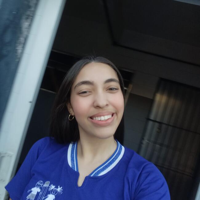 Babysitter in Guarujá: Victoria