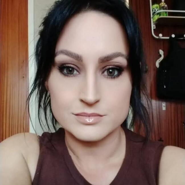 Babysitter in Christchurch: Amanda