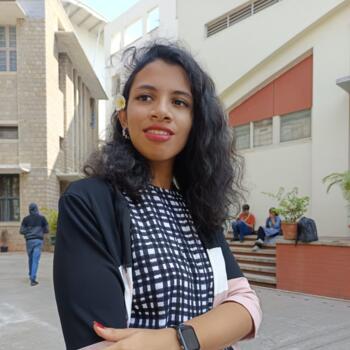 बेबीसिटर बंगलौर: Christina