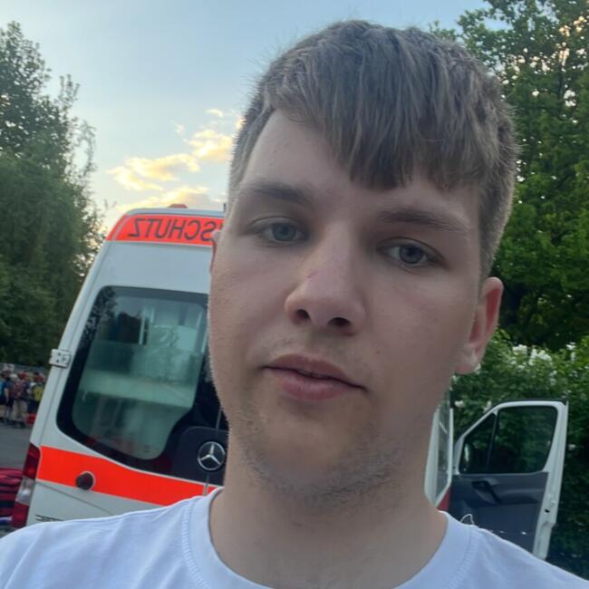 Babysitter in Leipzig: Leon-luka