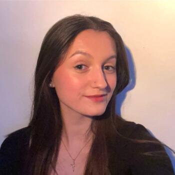 Babysitter in Châtellerault: Alicia