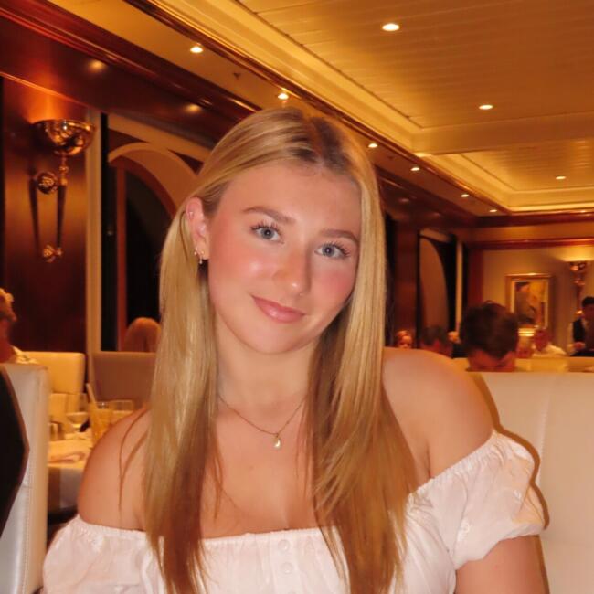 Babysitter in Sydney: Eva