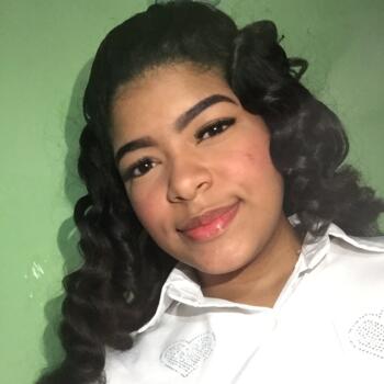 Babysitter in Caracas: Ariana