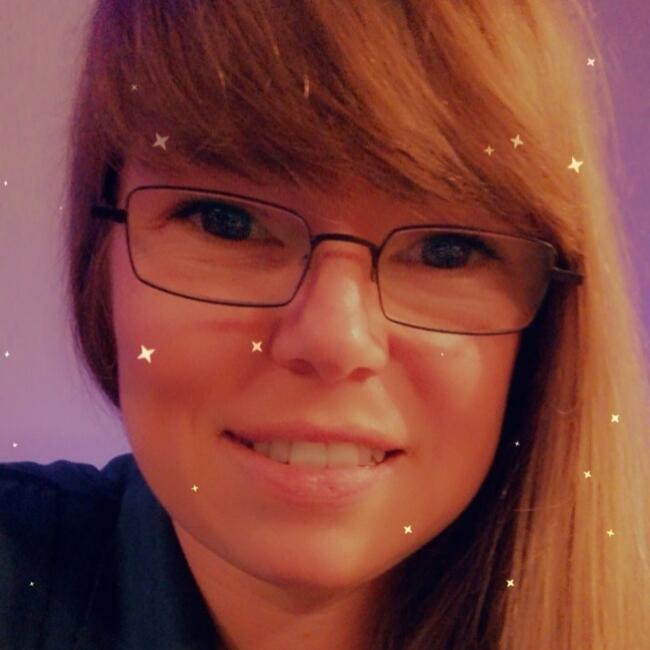 Babysitter in Flize: Emilie