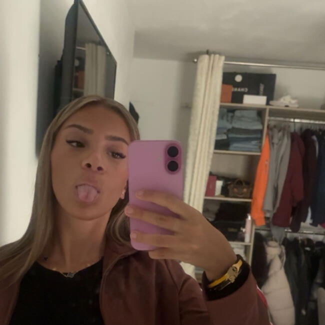 Babysitter in Creil: Lydia