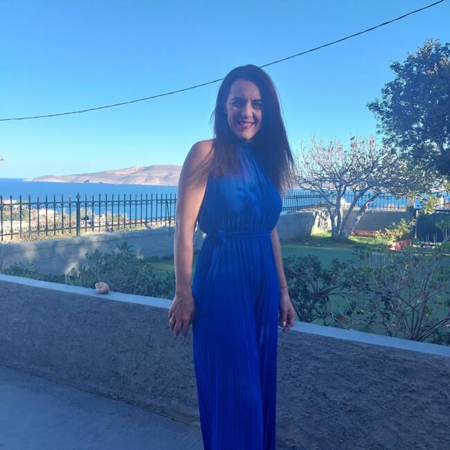 Babysitter στην περιοχή Ηλιούπολη: Λαμπρινή