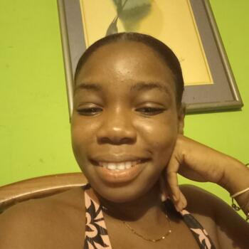 Babysitter in Portmore: Brittany