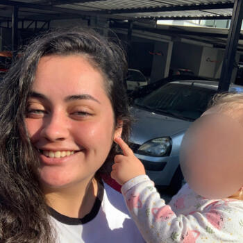 Babá em Blumenau: Gabriela