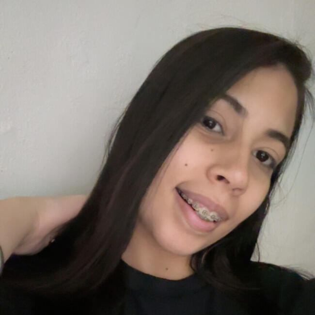 Babysitter in San Juan: Crystal