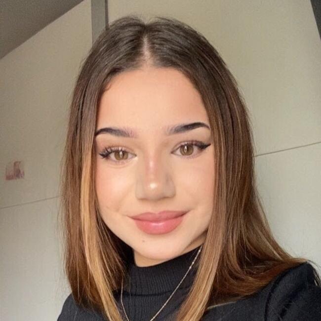 Babysitter in Hasselt: Alina