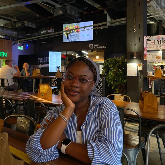 Babysitter in Slough: Oluwapelumi