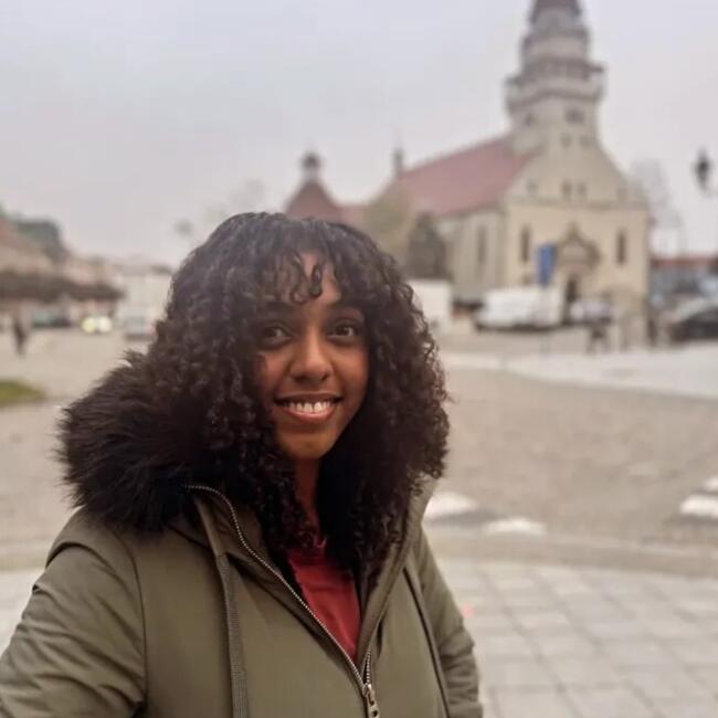 Babysitter in Duque de Caxias: Kayllane