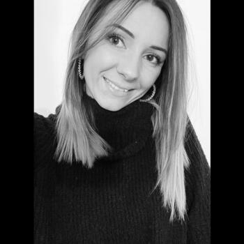 Baby-sitter in Joué-lès-Tours: Axelle