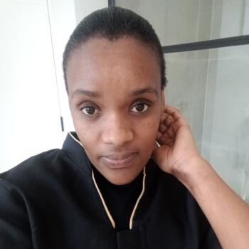 Nanny Vosloorus: Queen