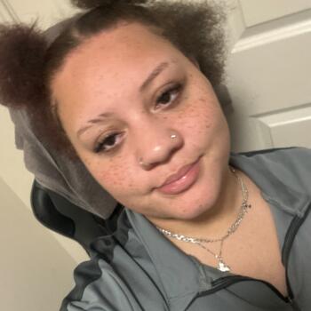 Babysitter Spalding: Emaya