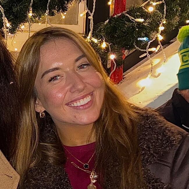 Babysitter in Cork: Laura