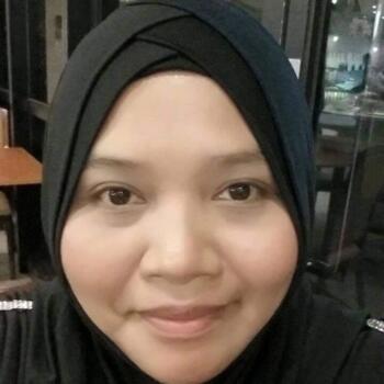 Babysitter in Singapore: Lia