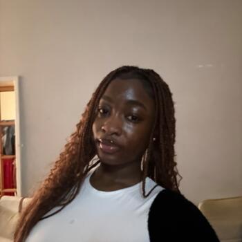 Babysitter in Leicester: Niniola