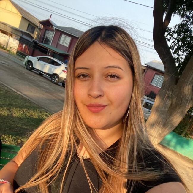 Babysitter in Santiago: Krishna cándia