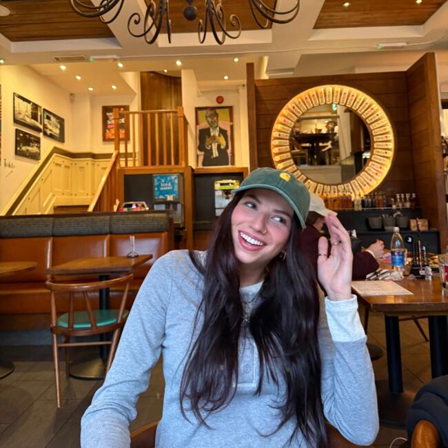 Babysitter in Lisbon: Rita