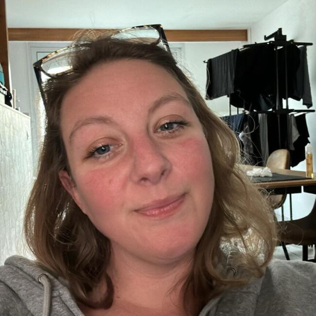 Babysitter in Calais: Manon