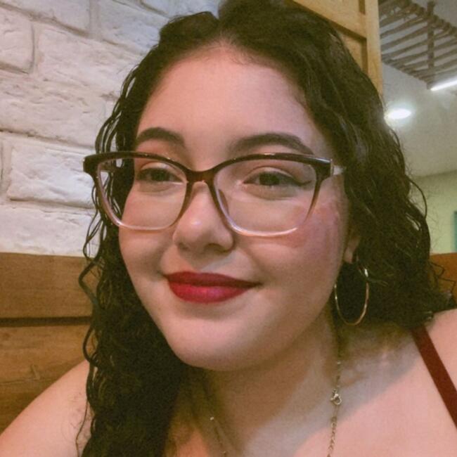 Babysitter in Campos dos Goytacazes: Lara