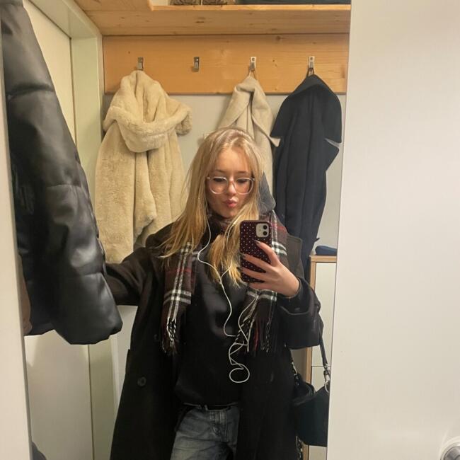 Babysitter in Vienna: Amira