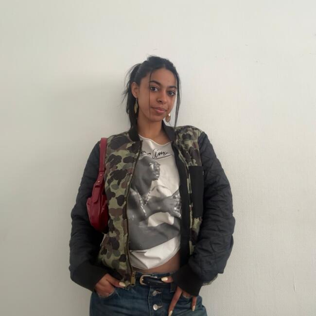 Babysitter in Paris: Inaya