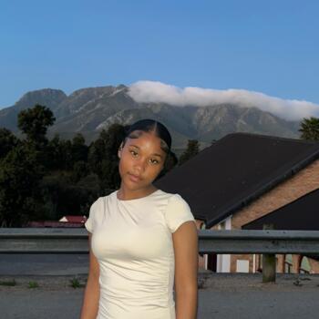 Babysitter in George: L'Kirsian