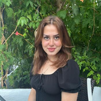 Baby-sitter in Aesch: Danah