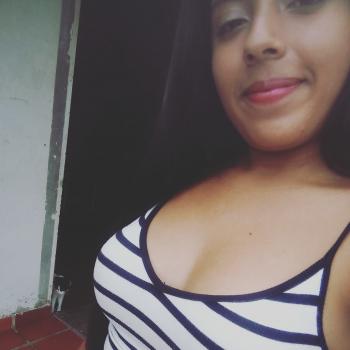 Niñera Yumbo: Rosa Maria