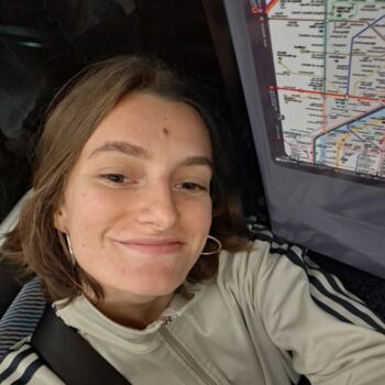 Babysitter in Paris: Judith