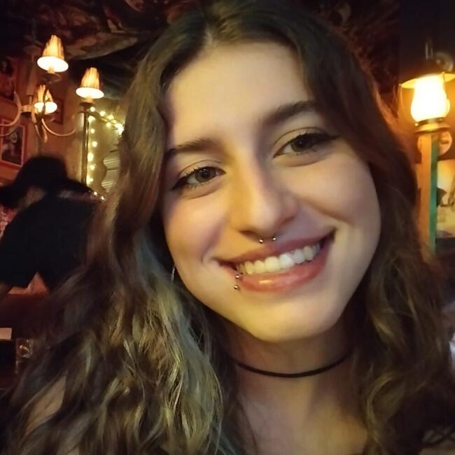 Babysitter in Londrina: Júlia