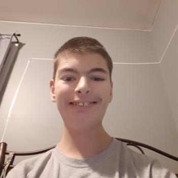 Babysitter Deux-Montagnes: Mickaël