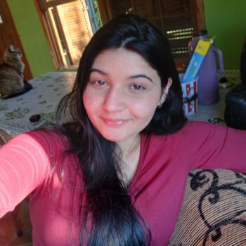 Babysitter in Viamão: Brenda