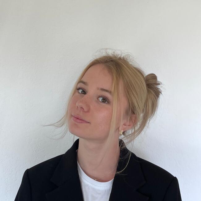 Babysitter in Lyon: Chloe