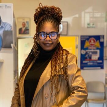 Babysitter Cape Town: Yvonne