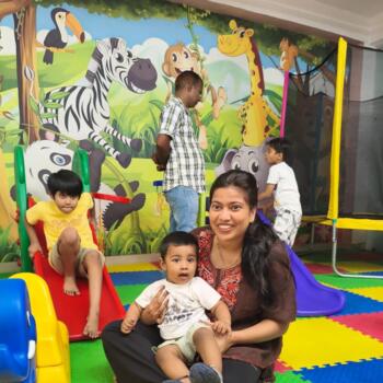 Nanny job in Sultānpur: babysitting job Vartiki