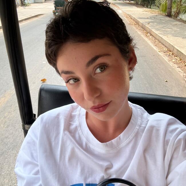 Babysitter in Beausoleil: Camille