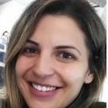 Babysitter in Porto: Thais