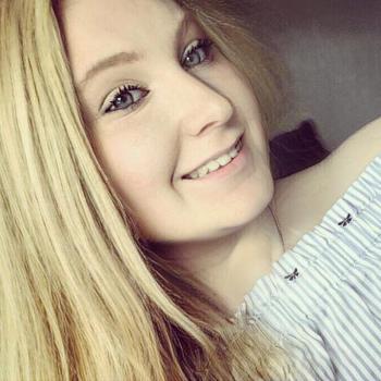 Babysitter in Luton: Chloe