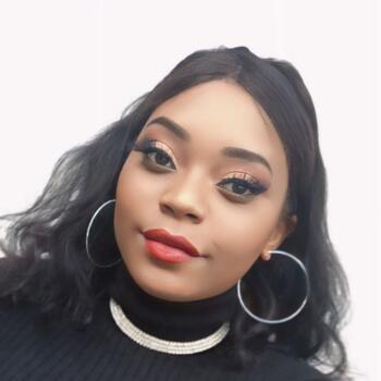 Babysitter in Wurruk: Charmaine T