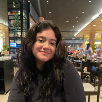 Babysitter in Manaus: Victoria Liberato