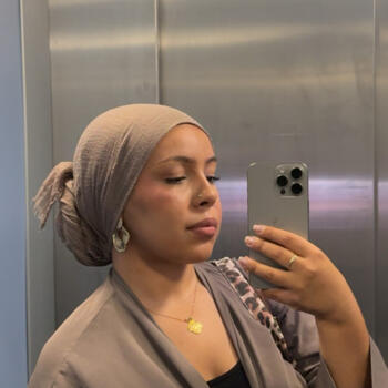 Babysitter Lamonzie: Nouhad