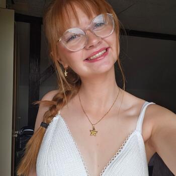 Babysitter in Coatbridge: Eva