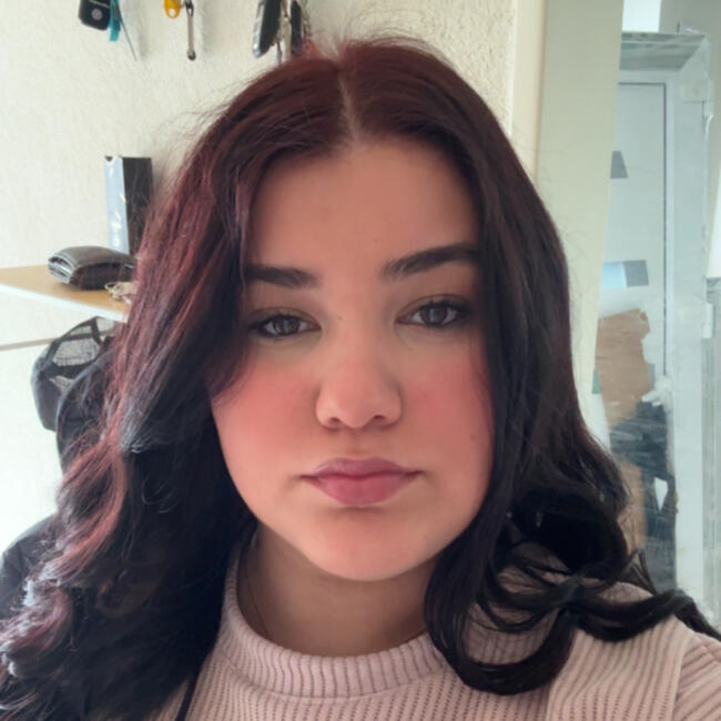 Babysitter in Bissen: Elvera