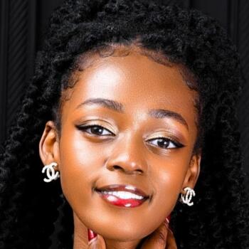 Babysitter in Nakuru: Lorin